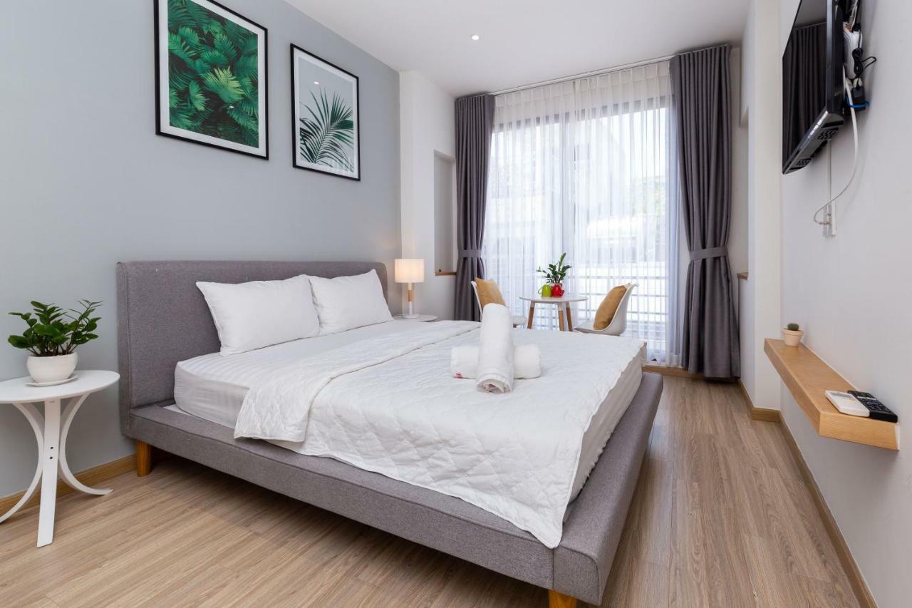Cozrum Homes Delightful Corner Ho Chi Minh City Exterior photo
